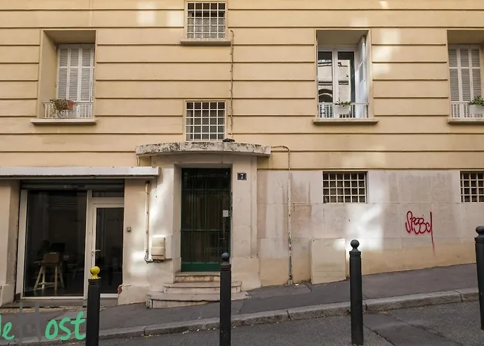 Charming Apartment With Cosy Balcony Old Port